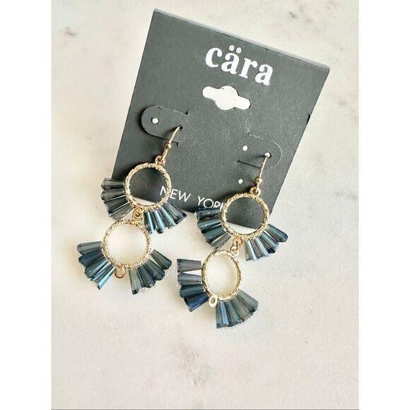 Nordstrom‘s gold tone blue beaded dangle earrings - Picture 2 of 2